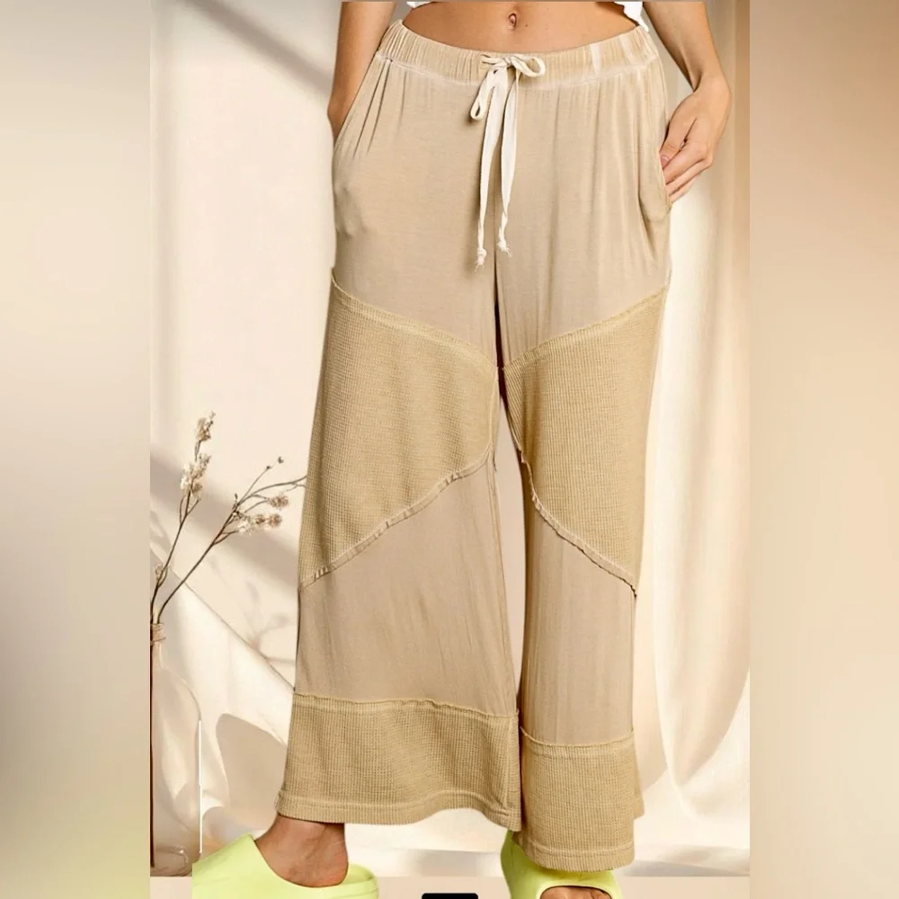 POL Corn Soup Wide-Leg Cropped Pants - Picture 7 of 7